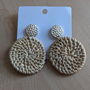 *NWT* Circular Rattan Earrings